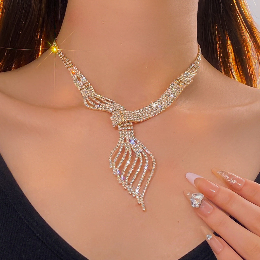 High-grade Clavicle Chain Fashion Grandeur Personality Jewelry Suit